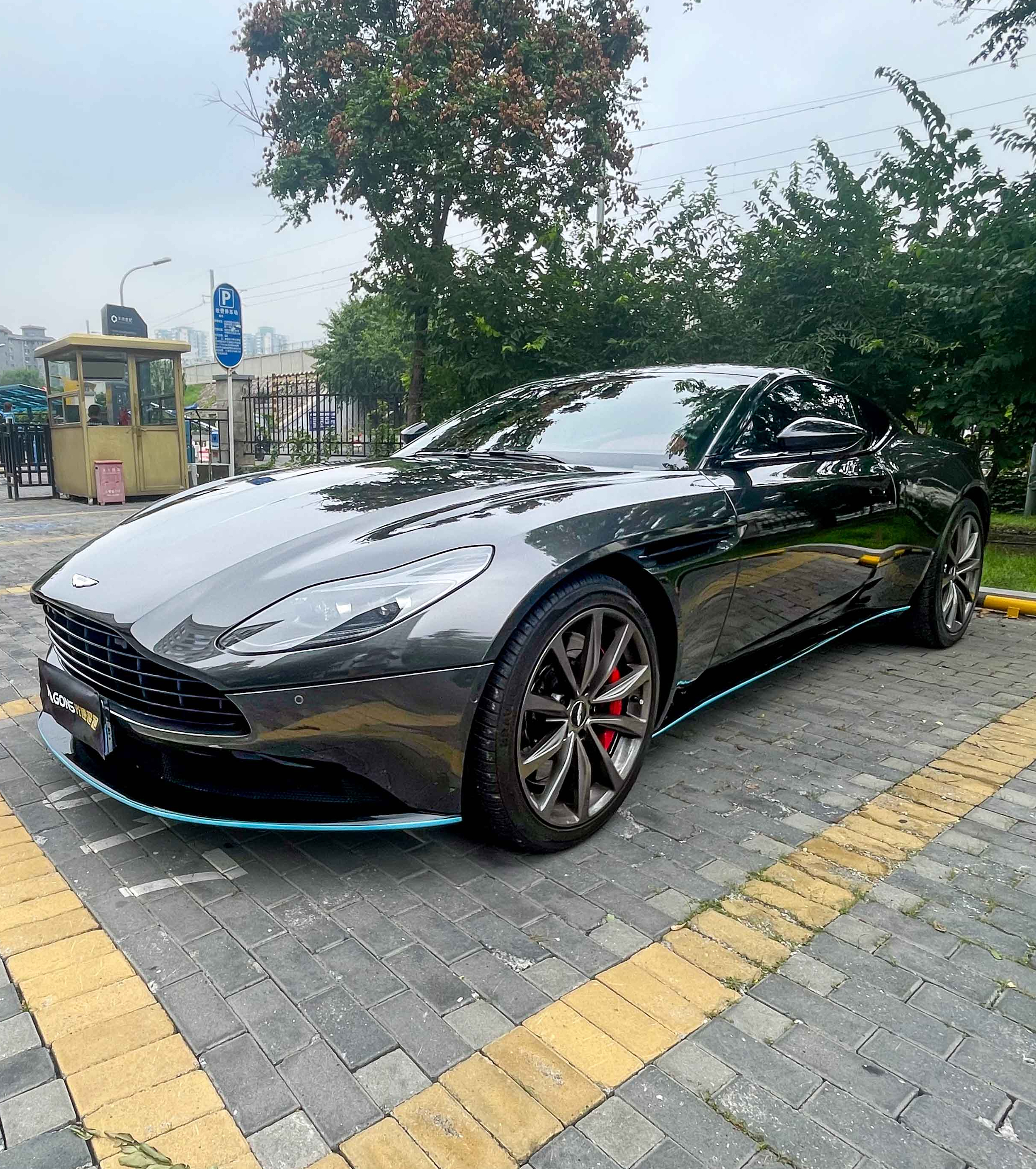 广州潮玩新体验，豪车性能车报价全公开