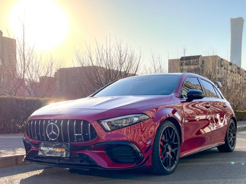 梅赛德斯-AMG A45S