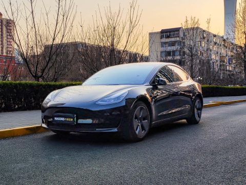 特斯拉 Model 3